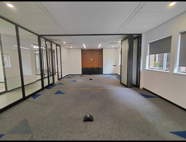 396M² OFFICE TO LET IN BRYANSTON